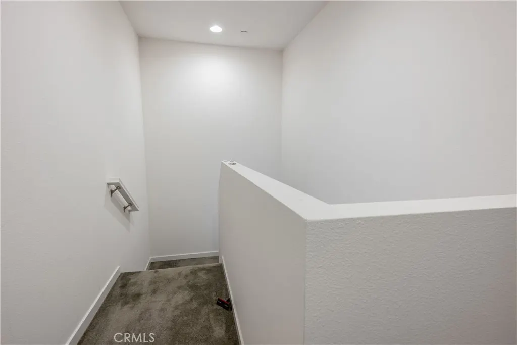 4956 Willow #E