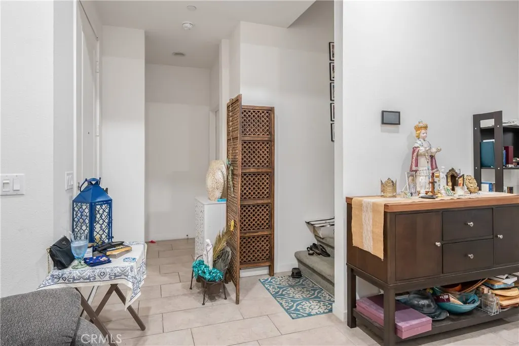 4956 Willow #E