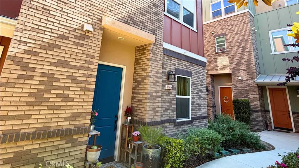 4956 Willow #E