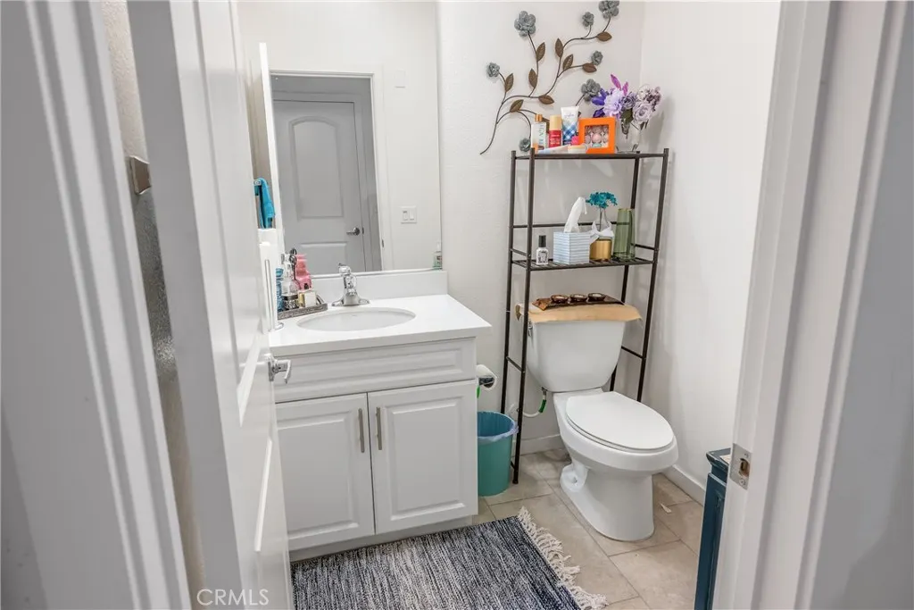 4956 Willow #E