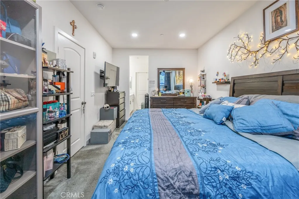 4956 Willow #E