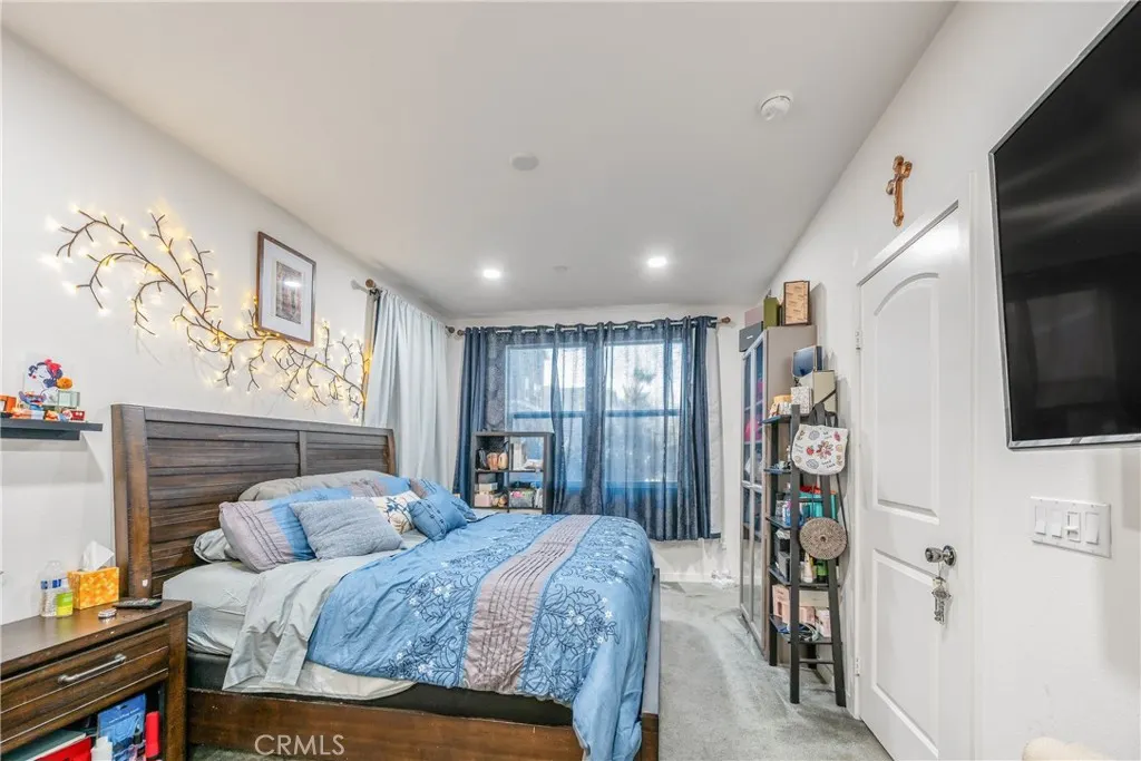 4956 Willow #E