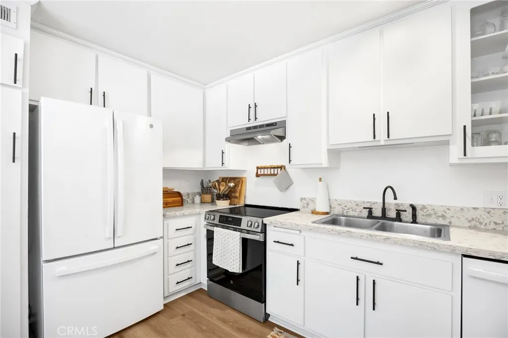 2148 Eveningside