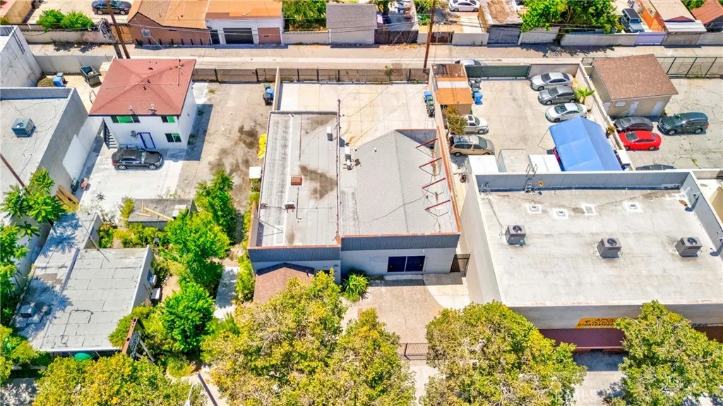 450 W Holt Avenue