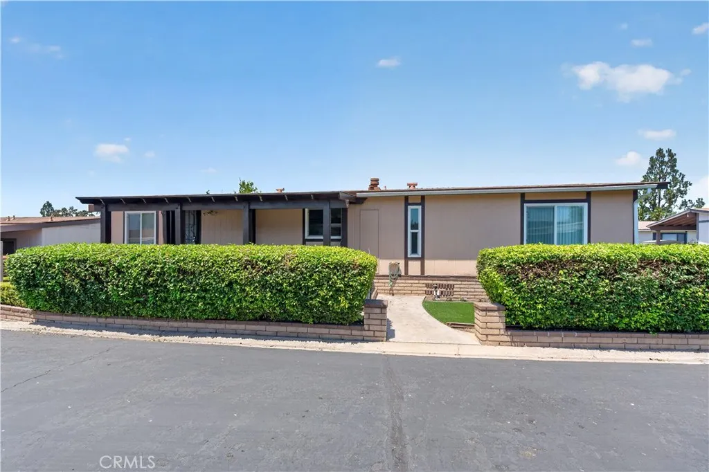 1222 Sky Lake Avenue