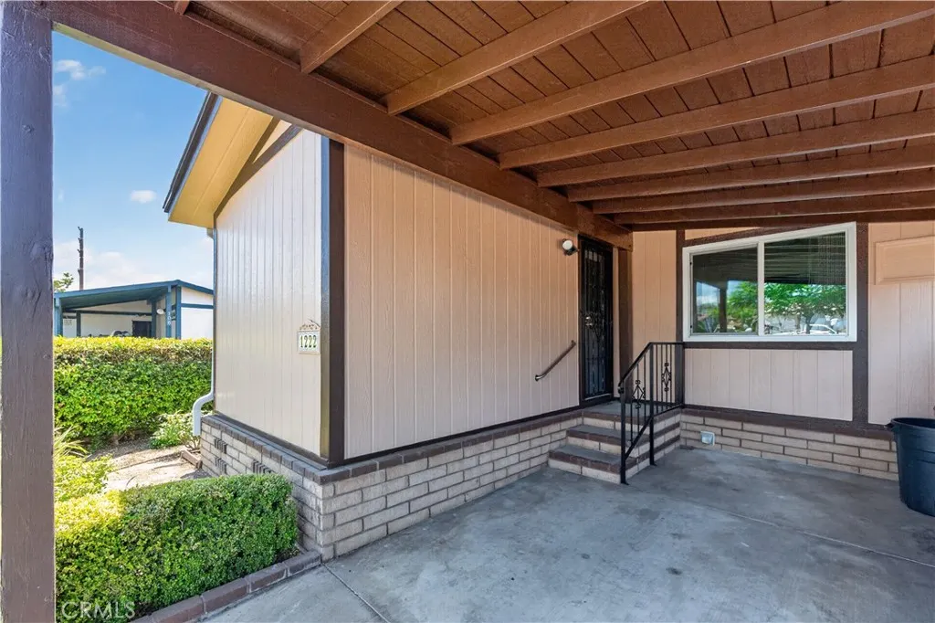 1222 Sky Lake Avenue