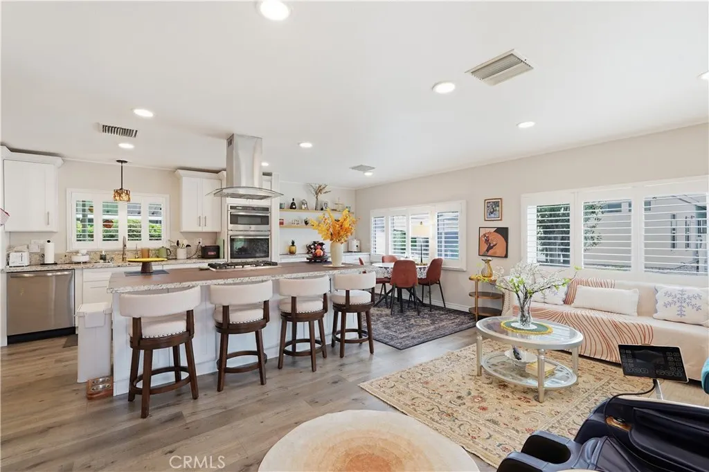 2320 Lake Glen #51