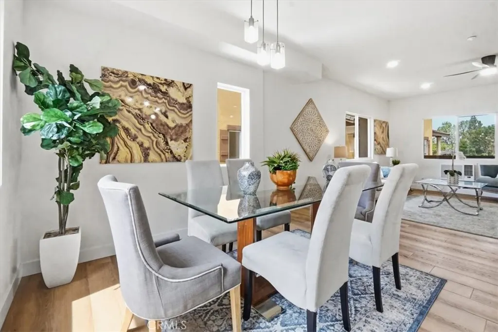 511 N Lark Ellen #F