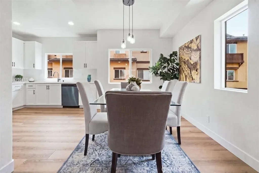 511 N Lark Ellen #F