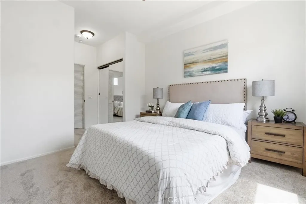 511 N Lark Ellen #F