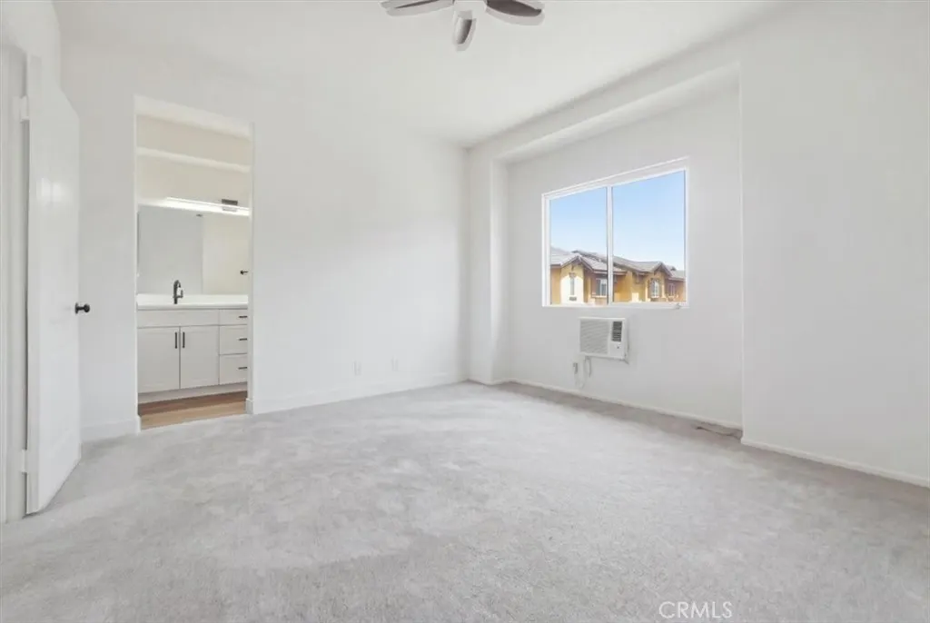 511 N Lark Ellen #H