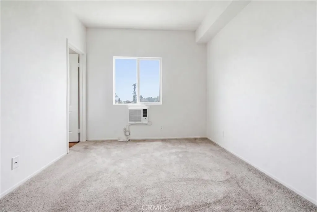 511 N Lark Ellen #H