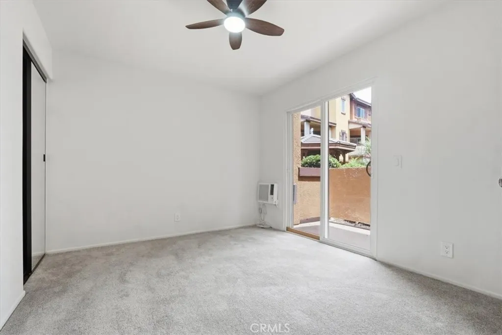 511 N Lark Ellen #J