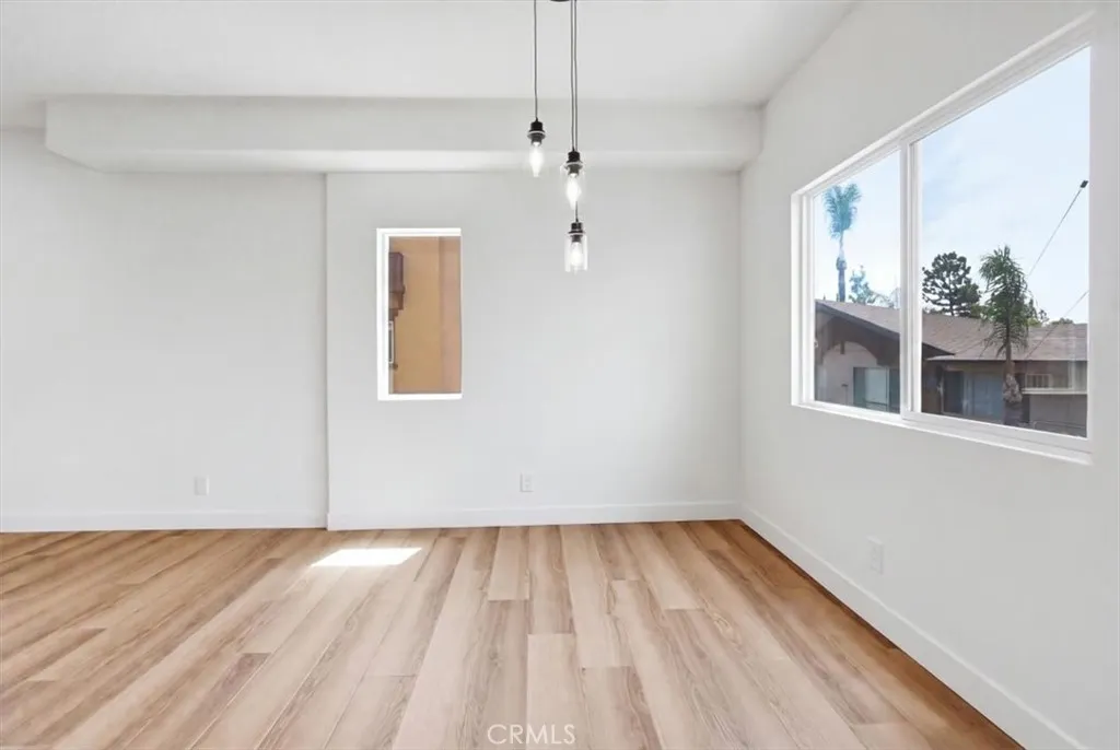 511 N Lark Ellen #J