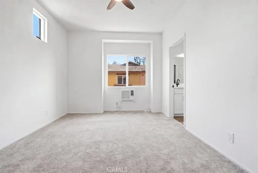 521 N Lark Ellen #B