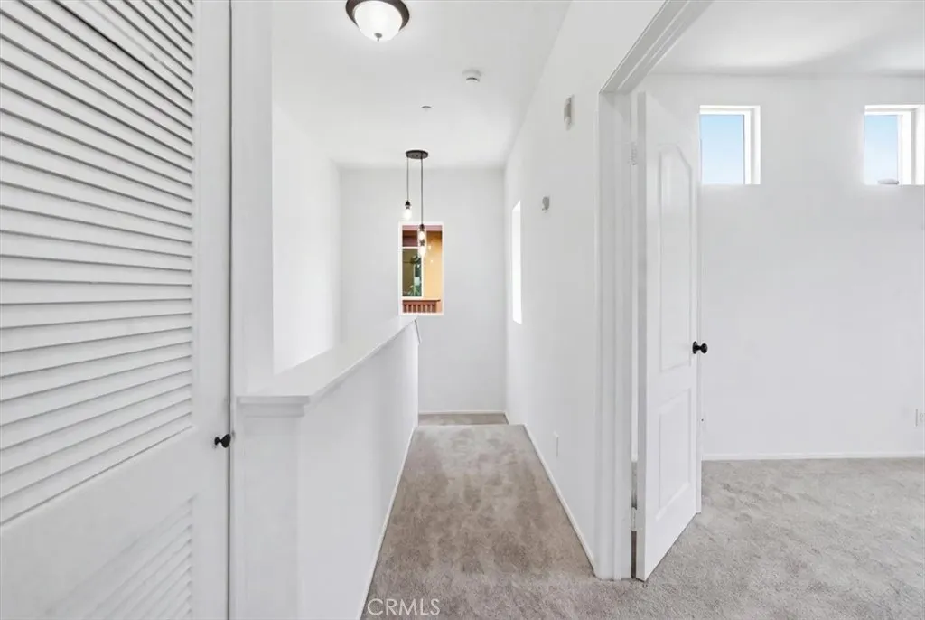 521 N Lark Ellen #D