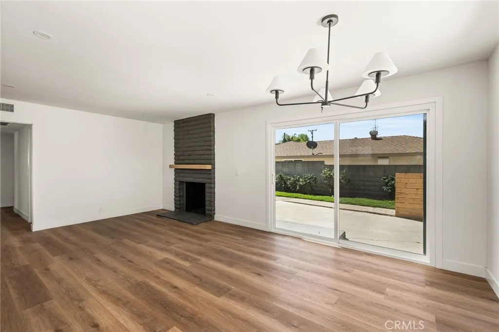 5724 N Galanto
