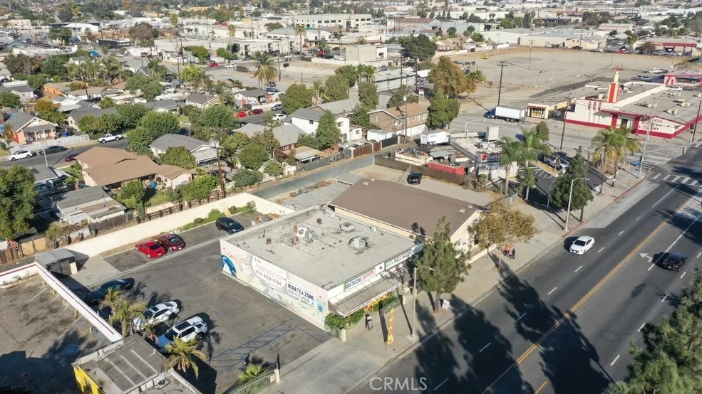 961 E Mission