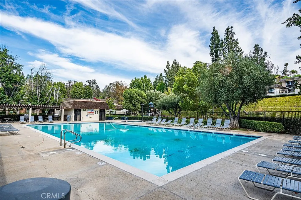 739 Knollwood Lane
