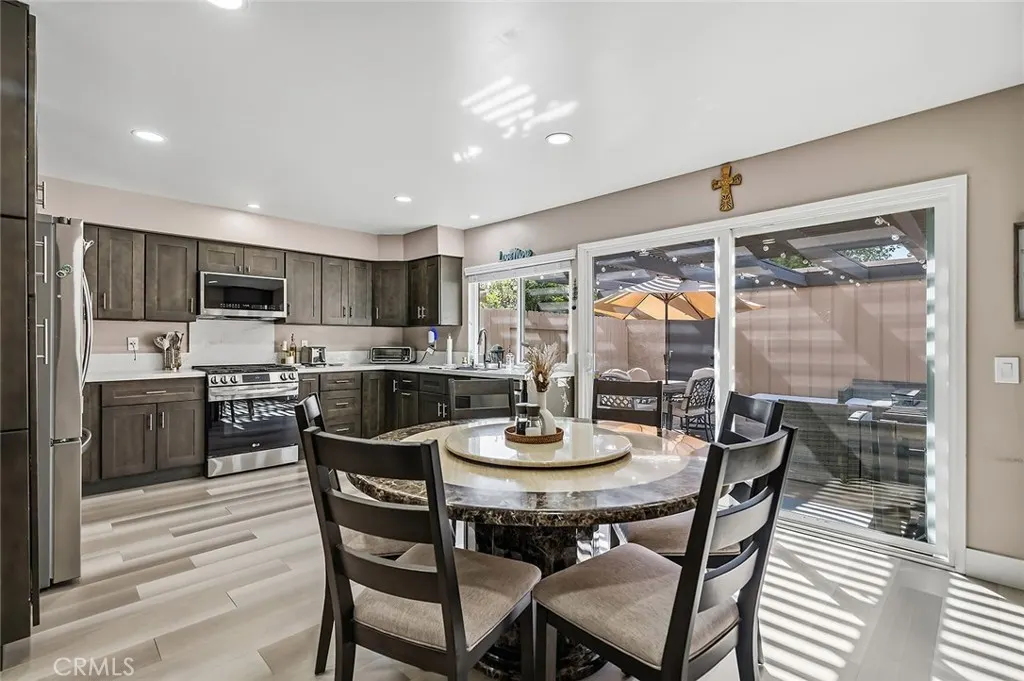 739 Knollwood Lane