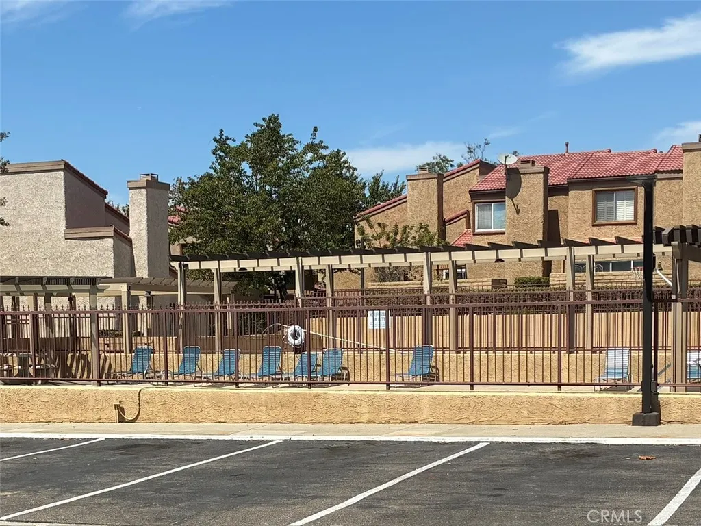 1402 Vista Grande