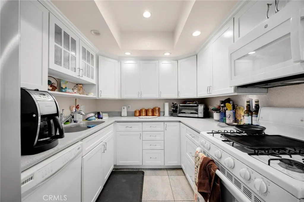 1402 Vista Grande