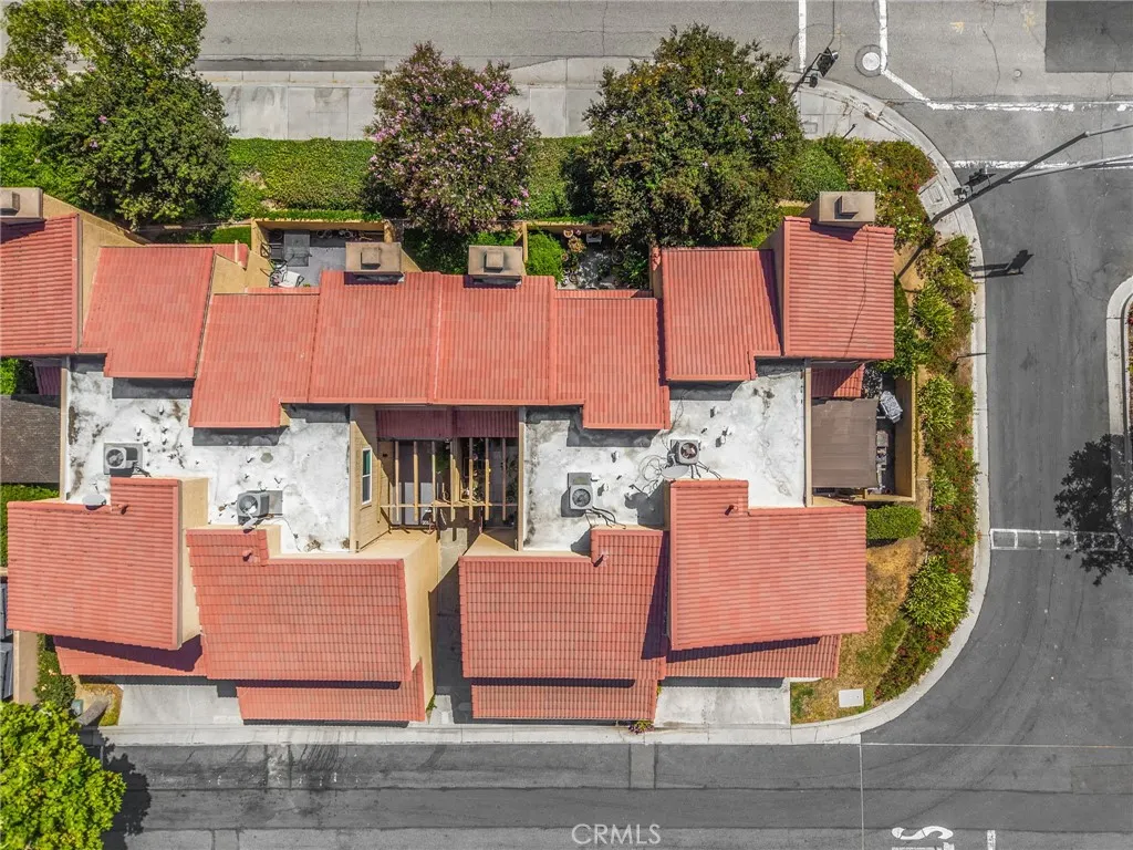 1402 Vista Grande