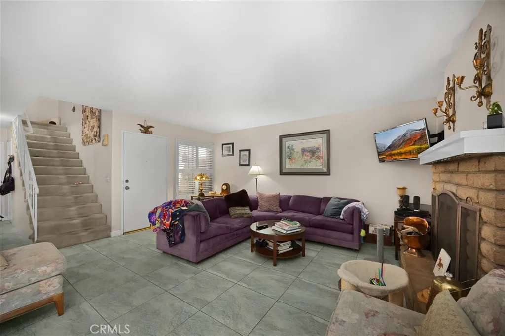 1402 Vista Grande