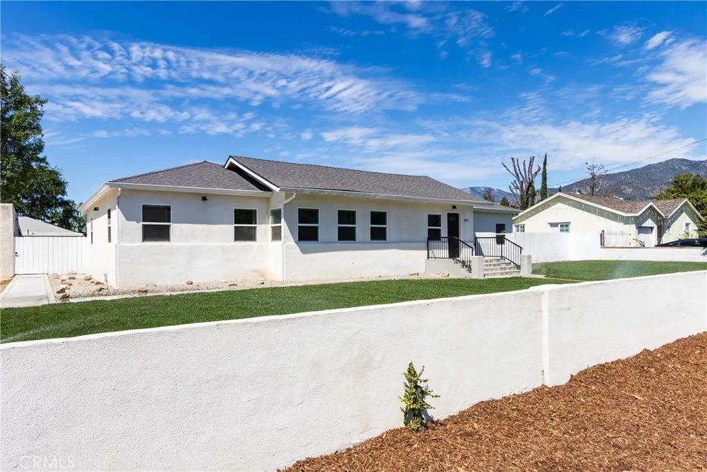 1615 Eastford