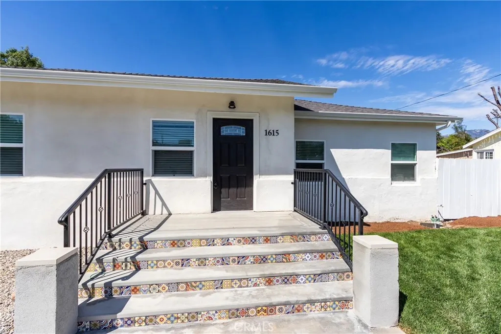 1615 Eastford