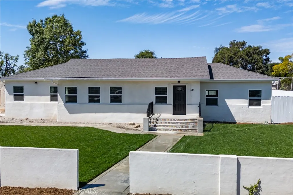 1615 Eastford