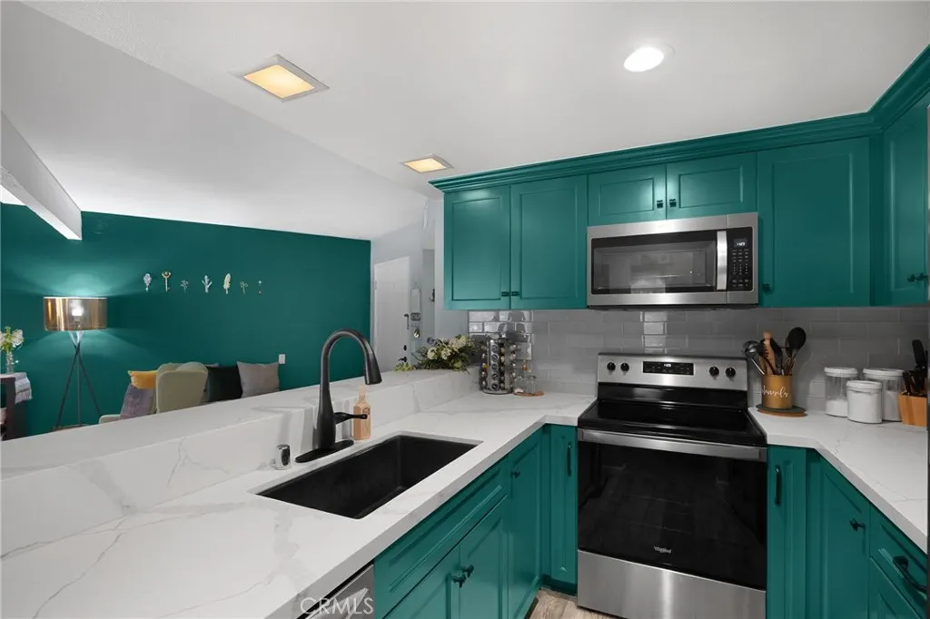 2773 Pine Creek
