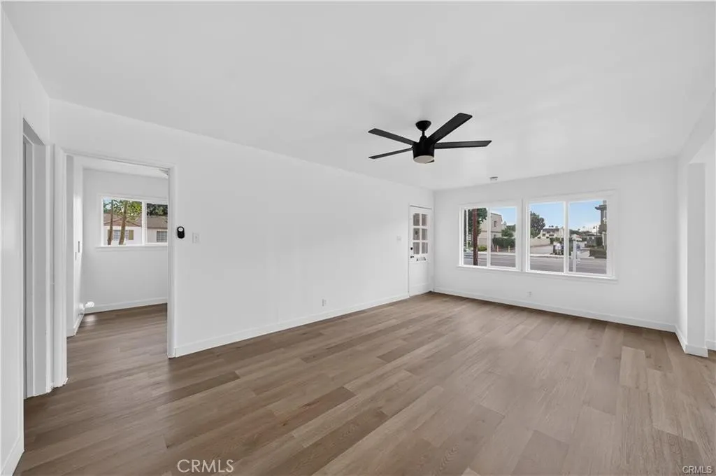1199 N Citrus Avenue