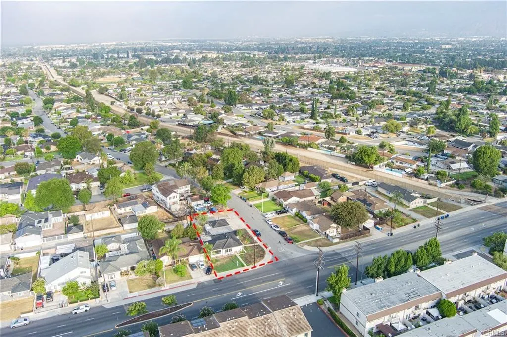 1199 N Citrus Avenue