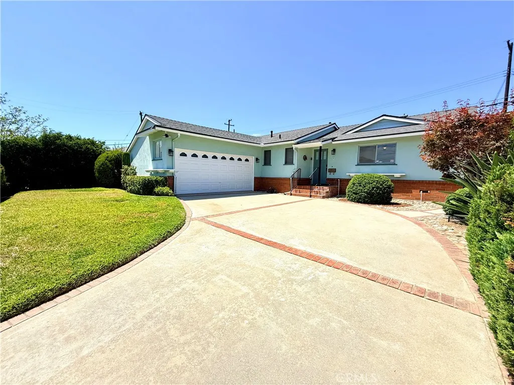 243 E Harrison