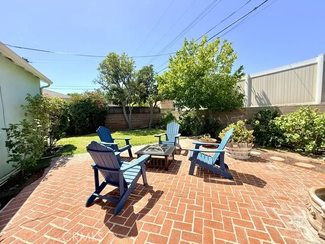 243 E Harrison