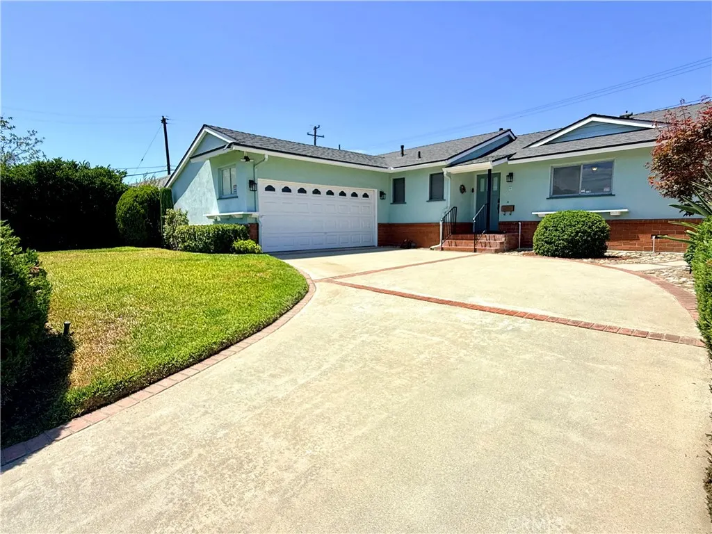 243 E Harrison