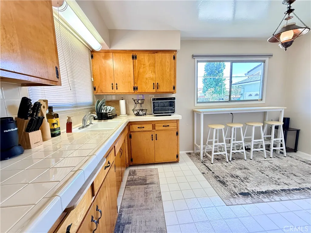 243 E Harrison