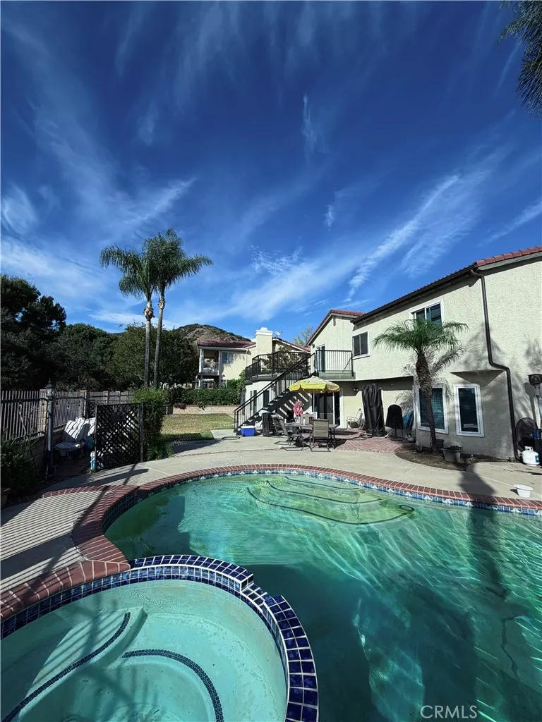 1023 Fountain Springs