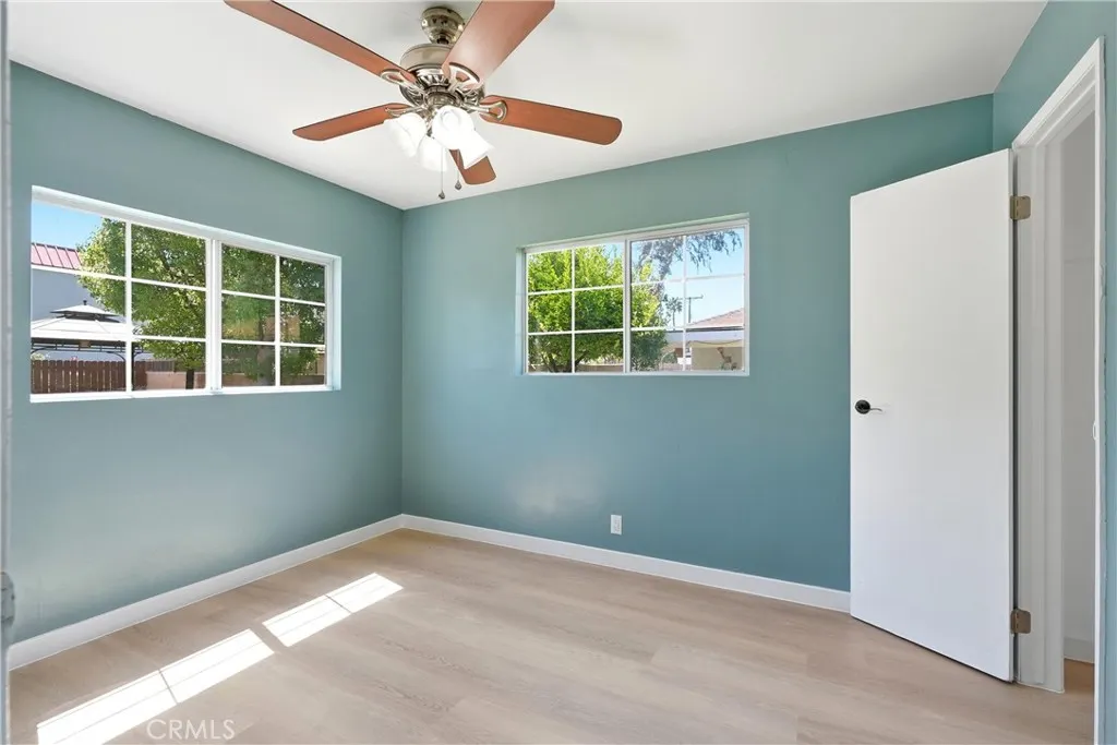 206 E Rosslynn