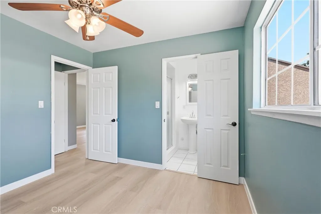 206 E Rosslynn
