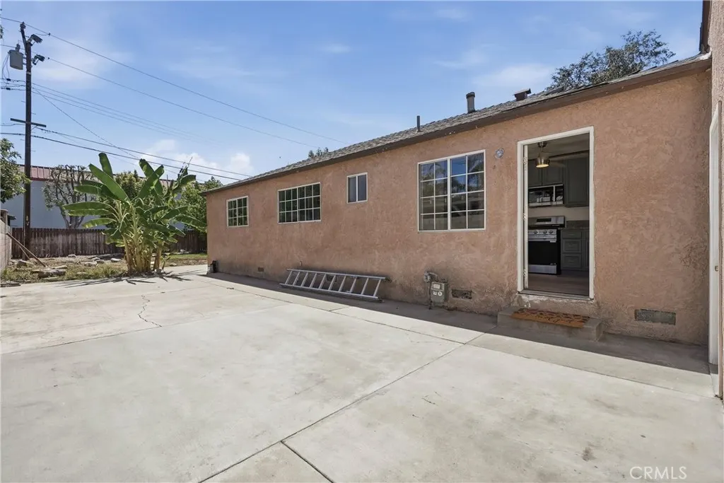 206 E Rosslynn