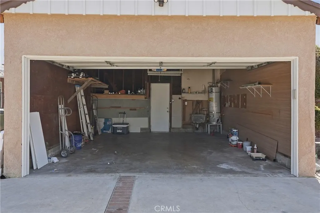 206 E Rosslynn