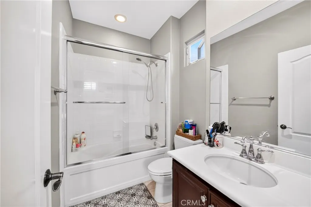 523 S Primrose