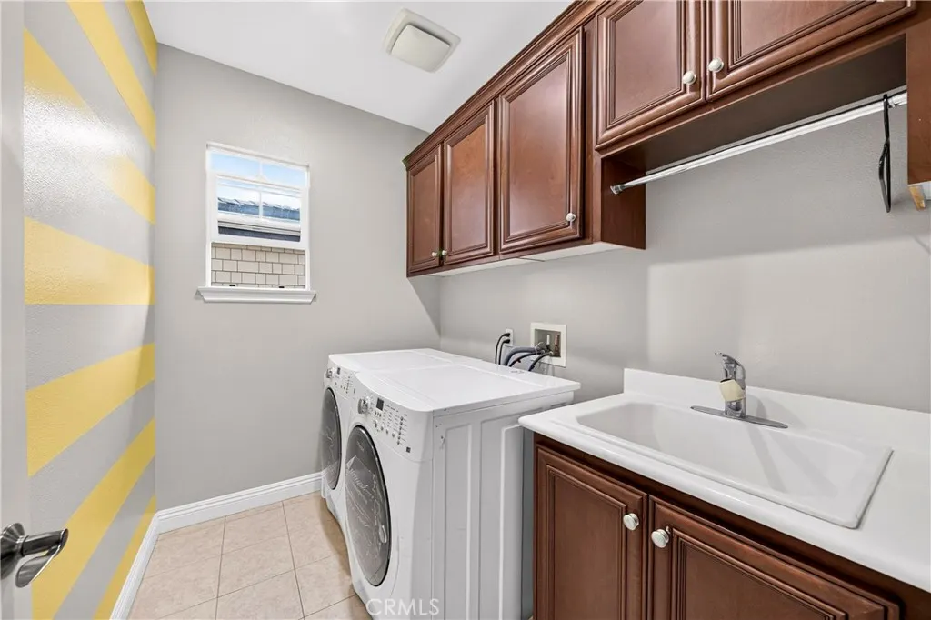 523 S Primrose