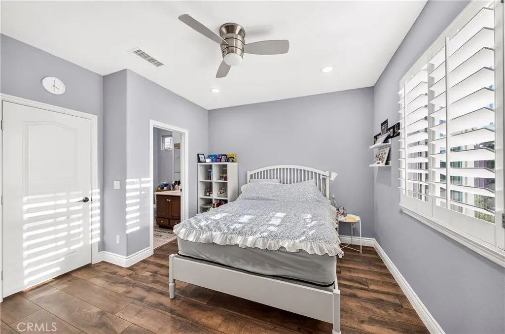 523 S Primrose