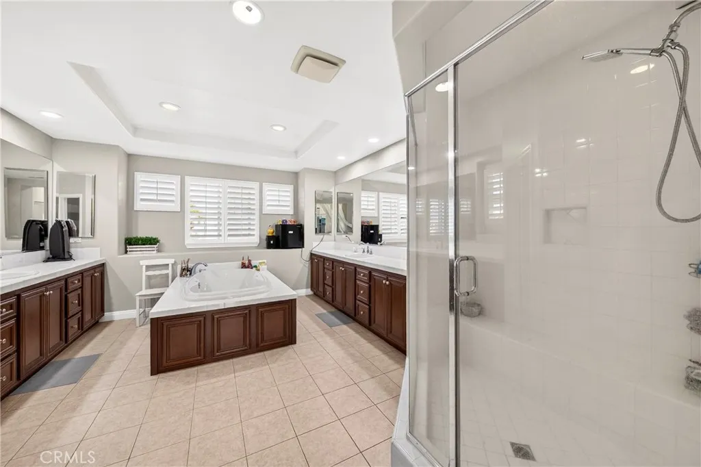 523 S Primrose