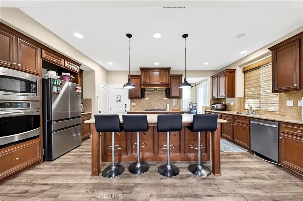 523 S Primrose