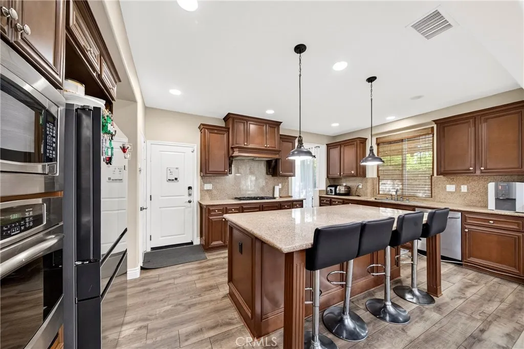 523 S Primrose