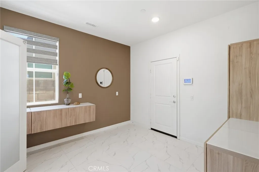 2605 E Tatum Lane